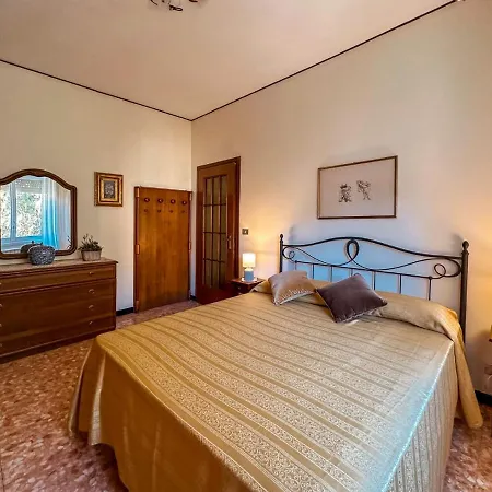 Parking Private A 15 Minuti Da Portofino Рапалло